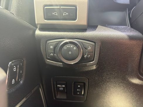 Used 2019 Ford F150 Lariat w/ Equipment Group 502A Luxury AWD/4WD image 52