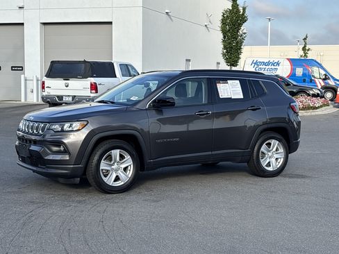 Certified 2022 Jeep Compass Latitude FWD image 5