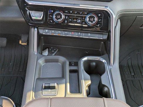 New 2025 GMC Sierra 2500 Denali w/ Denali Reserve Package image 20