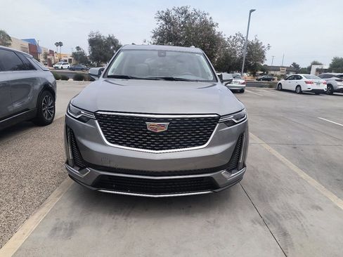 Certified 2023 Cadillac XT6 Premium Luxury FWD image 2
