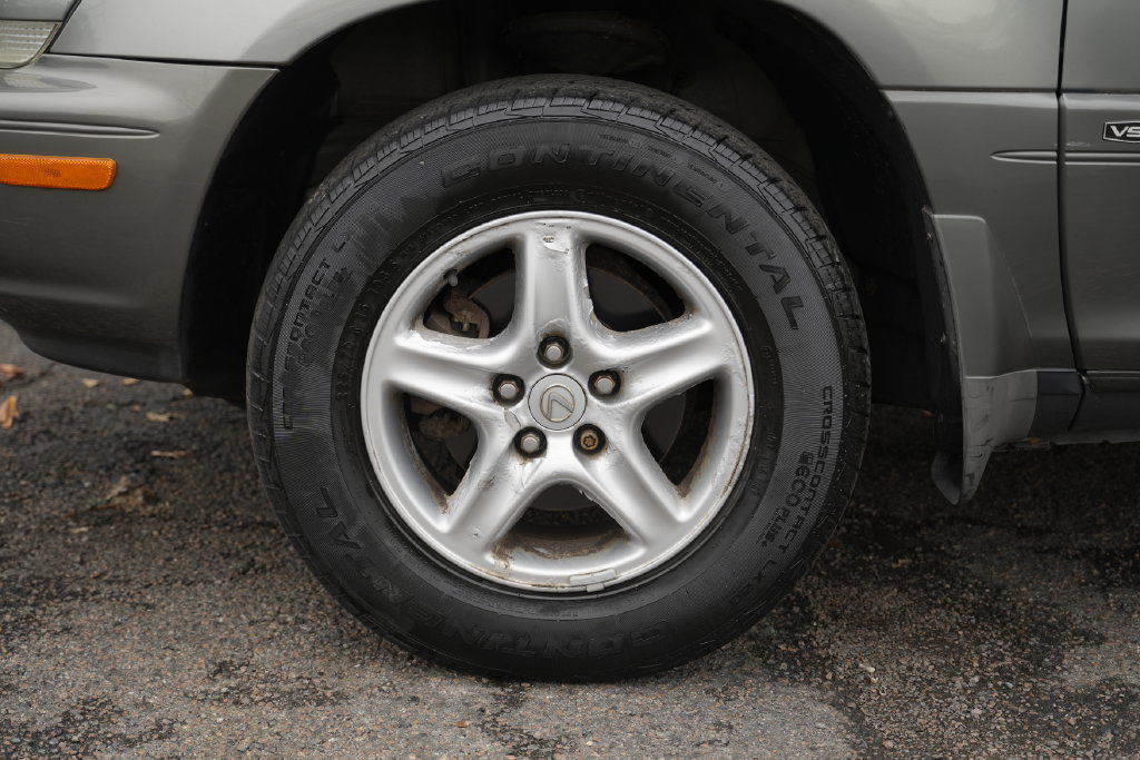 Used 2002 Lexus RX 300 4WD w/ Premium Pkg Plus image 13