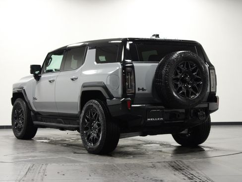 Used 2026 GMC Hummer EV SUV w/ LPO, Dark Essentials Package AWD/4WD image 6