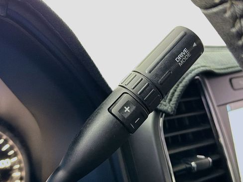 Used 2018 Ford F150 XLT w/ Equipment Group 302A Luxury image 19