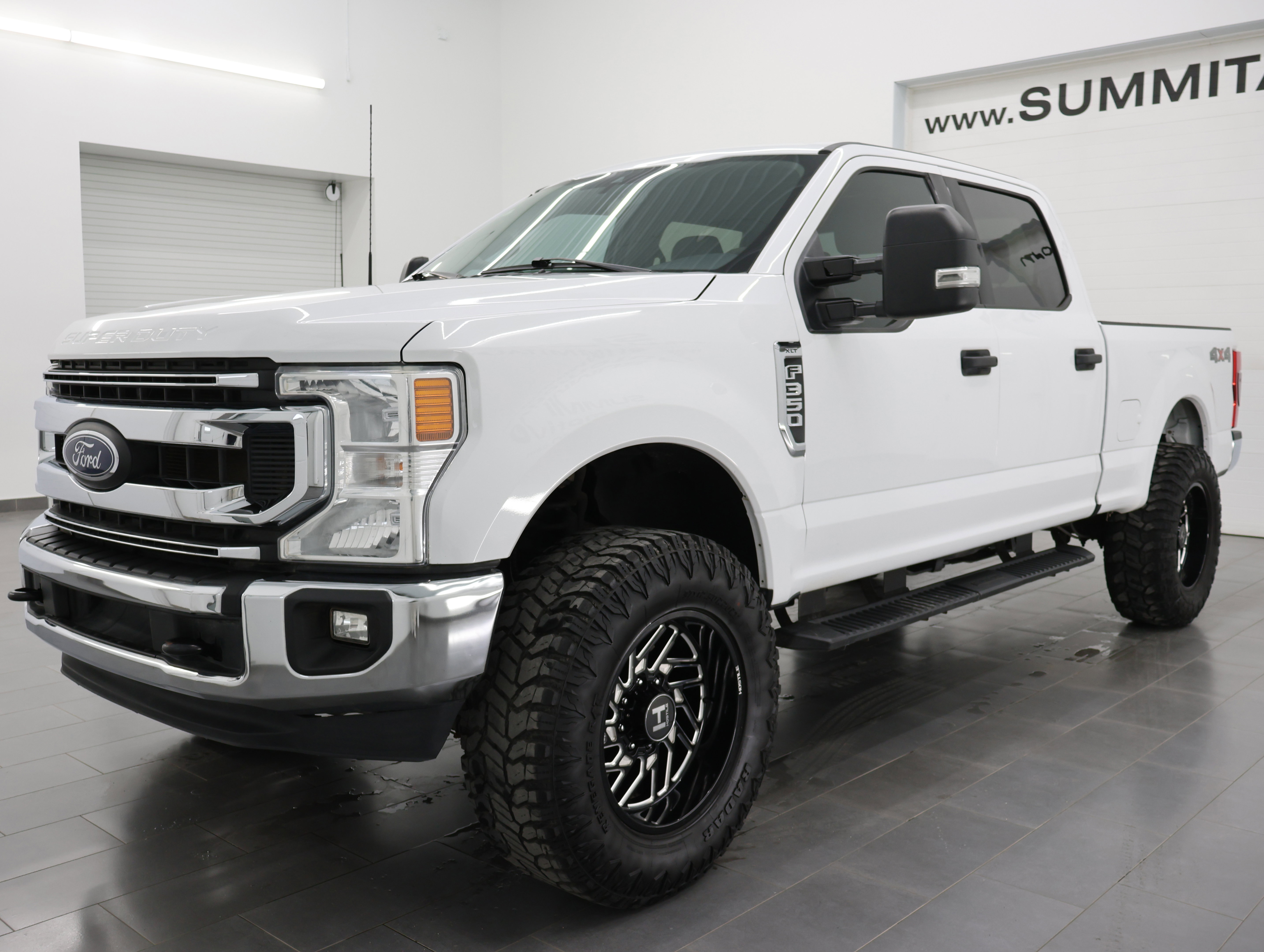 Used 2022 Ford F350 XLT w/ XLT Value Package AWD/4WD image 7