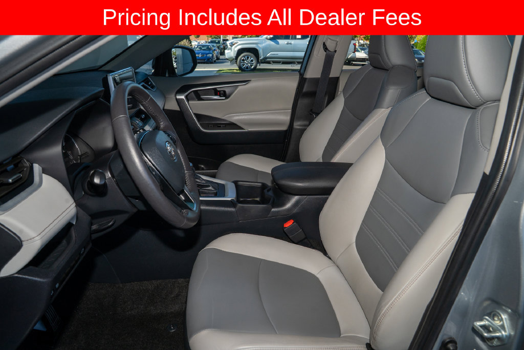 Used 2024 Toyota RAV4 XLE Premium FWD image 12