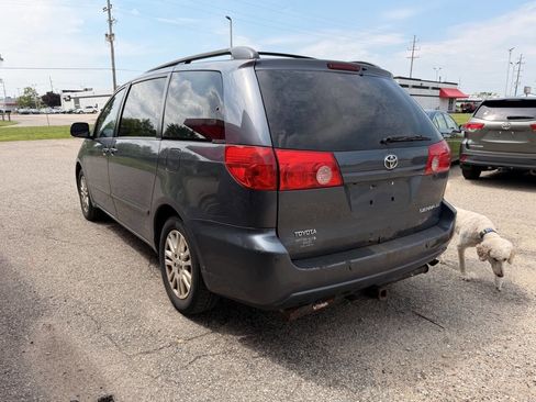 Used 2008 Toyota Sienna FWD image 6