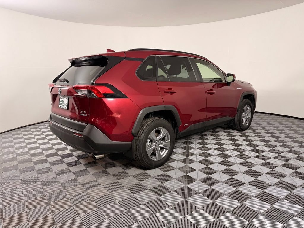 Used 2019 Toyota RAV4 XLE w/ Convenience Package AWD/4WD image 9