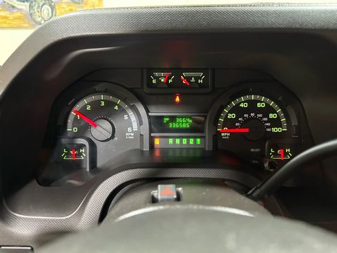 Used 2011 Ford E-150 and Econoline 150 Wagon image 43