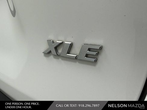 Used 2020 Toyota RAV4 XLE Premium FWD image 15