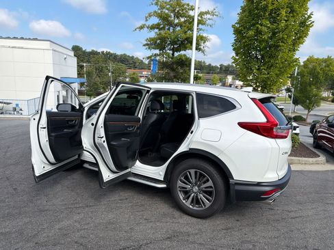 Used 2018 Honda CR-V Touring image 19