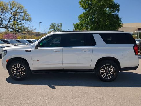 Used 2023 GMC Yukon XL AT4 w/ AT4 Premium Package image 6