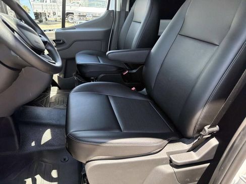 New 2026 Ford Transit 250 148 Medium Roof w/ Load Area Protection Package RWD image 18