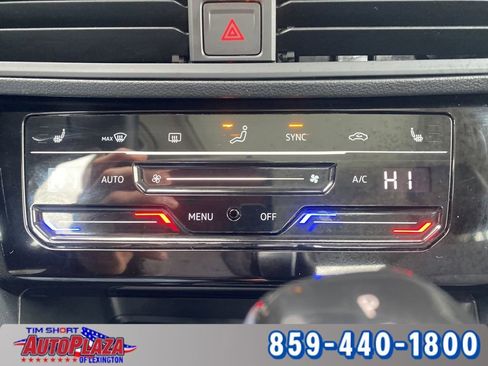 Used 2025 Volkswagen Jetta SE image 26