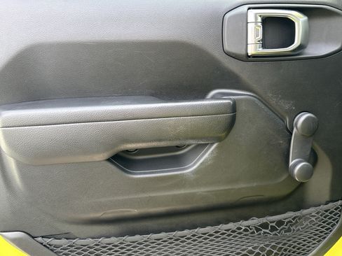 Used 2023 Jeep Wrangler Sport image 32