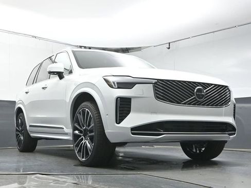 New 2026 Volvo XC90 B6 Plus w/ Protection Package Premier AWD/4WD image 34