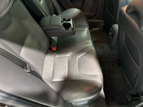 Used 2018 Volvo S60 T5 Dynamic w/ Vision Package image 30