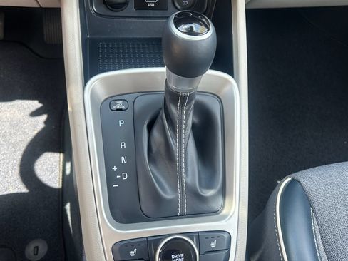 Used 2021 Hyundai Venue w/ Cargo Package FWD image 22