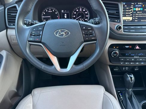 Used 2016 Hyundai Tucson Limited image 15