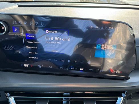 New 2026 Chevrolet Traverse LT image 14