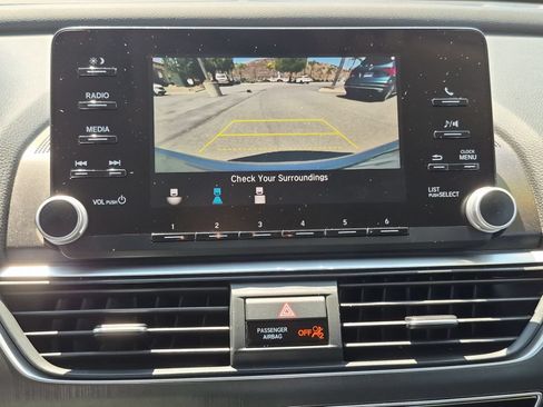 Used 2018 Honda Accord Hybrid image 19