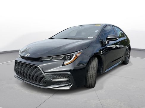 Used 2020 Toyota Corolla SE image 2