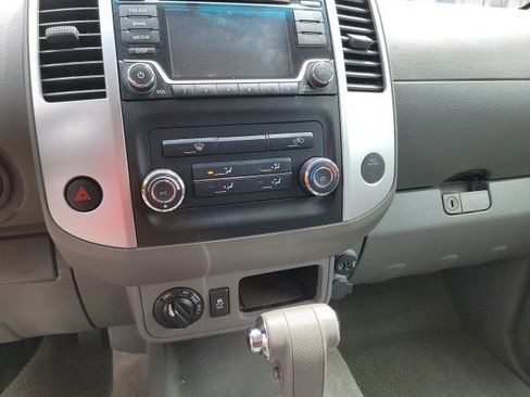 Used 2017 Nissan Frontier SV AWD/4WD image 13