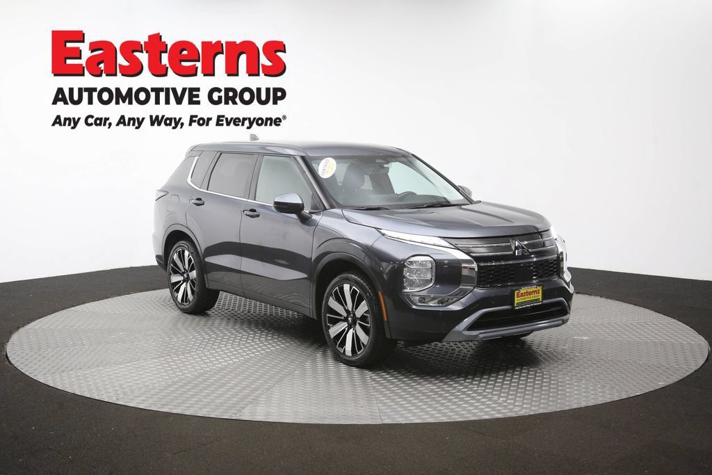 Used 2025 Mitsubishi Outlander SE AWD/4WD image 50