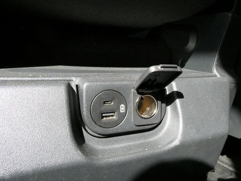 Used 2022 Ford F150 XLT image 36