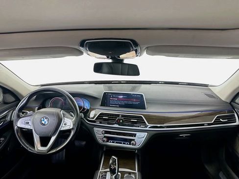 Used 2019 BMW 740i xDrive AWD/4WD image 24