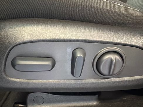 Certified 2025 Chevrolet Blazer LT image 15