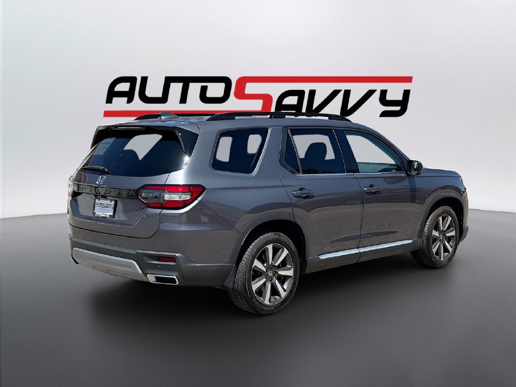 Used 2025 Honda Pilot Touring image 7