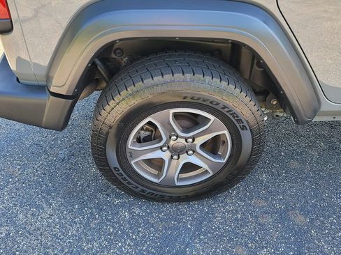 Used 2019 Jeep Wrangler Unlimited Sport S AWD/4WD image 13