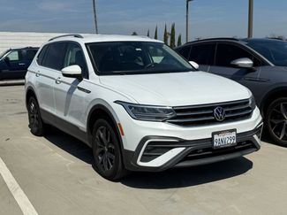 Used 2022 Volkswagen Tiguan SE video 1
