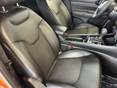 New 2026 Jeep Compass Latitude image 9