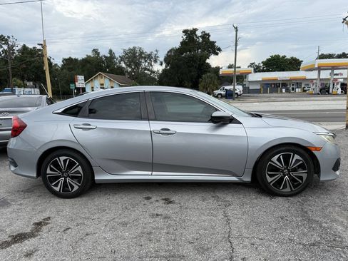 Used 2016 Honda Civic EX-T image 8