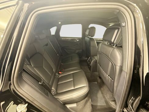 Certified 2026 Porsche Macan AWD/4WD image 23