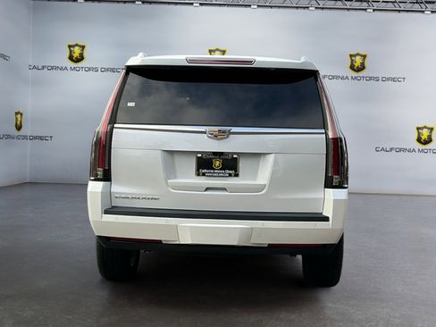 Used 2017 Cadillac Escalade Premium Luxury image 6