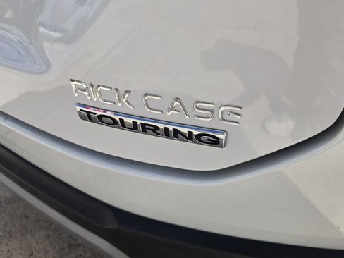 Used 2023 Honda Pilot Touring image 15
