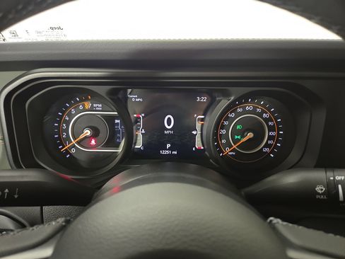 Certified 2025 Jeep Gladiator Mojave AWD/4WD image 18