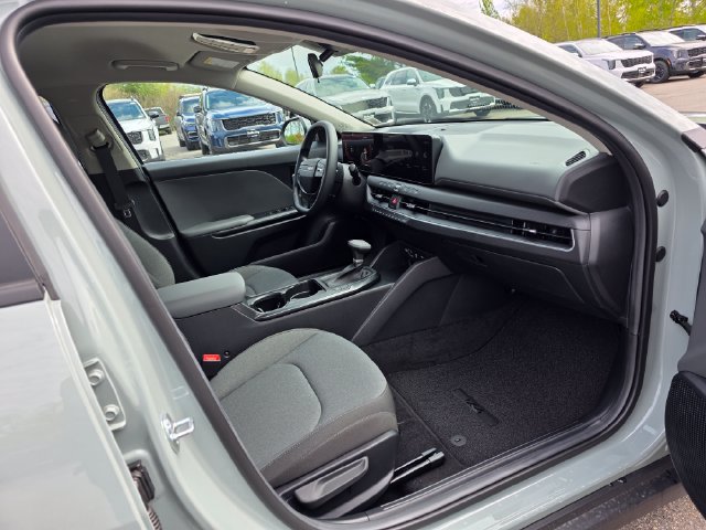 New 2026 Kia K4 FWD image 10