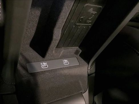 Certified 2024 Audi RS 6 performance image 32