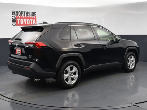 Used 2019 Toyota RAV4 XLE w/ Convenience Package AWD/4WD image 4