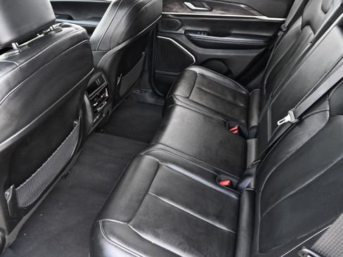 Used 2023 Jeep Grand Cherokee 4WD 4xe image 13