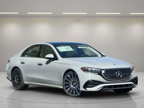 New 2025 Mercedes-Benz E 350 4MATIC Sedan image 2