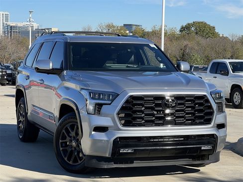 Used 2025 Toyota Sequoia Platinum image 2