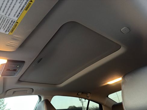 Used 2024 Nissan Altima 2.0 SR image 33