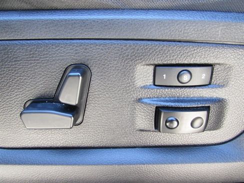 Used 2016 RAM 2500 Laramie w/ Sport Appearance Group AWD/4WD image 13