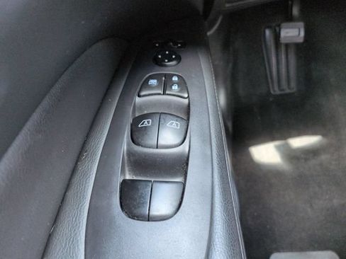 Used 2020 Nissan Pathfinder SL w/ Cargo Package FWD image 27