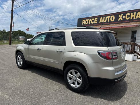 Used 2014 GMC Acadia SLE FWD image 3