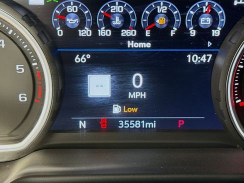 Used 2021 Chevrolet Suburban High Country AWD/4WD image 14